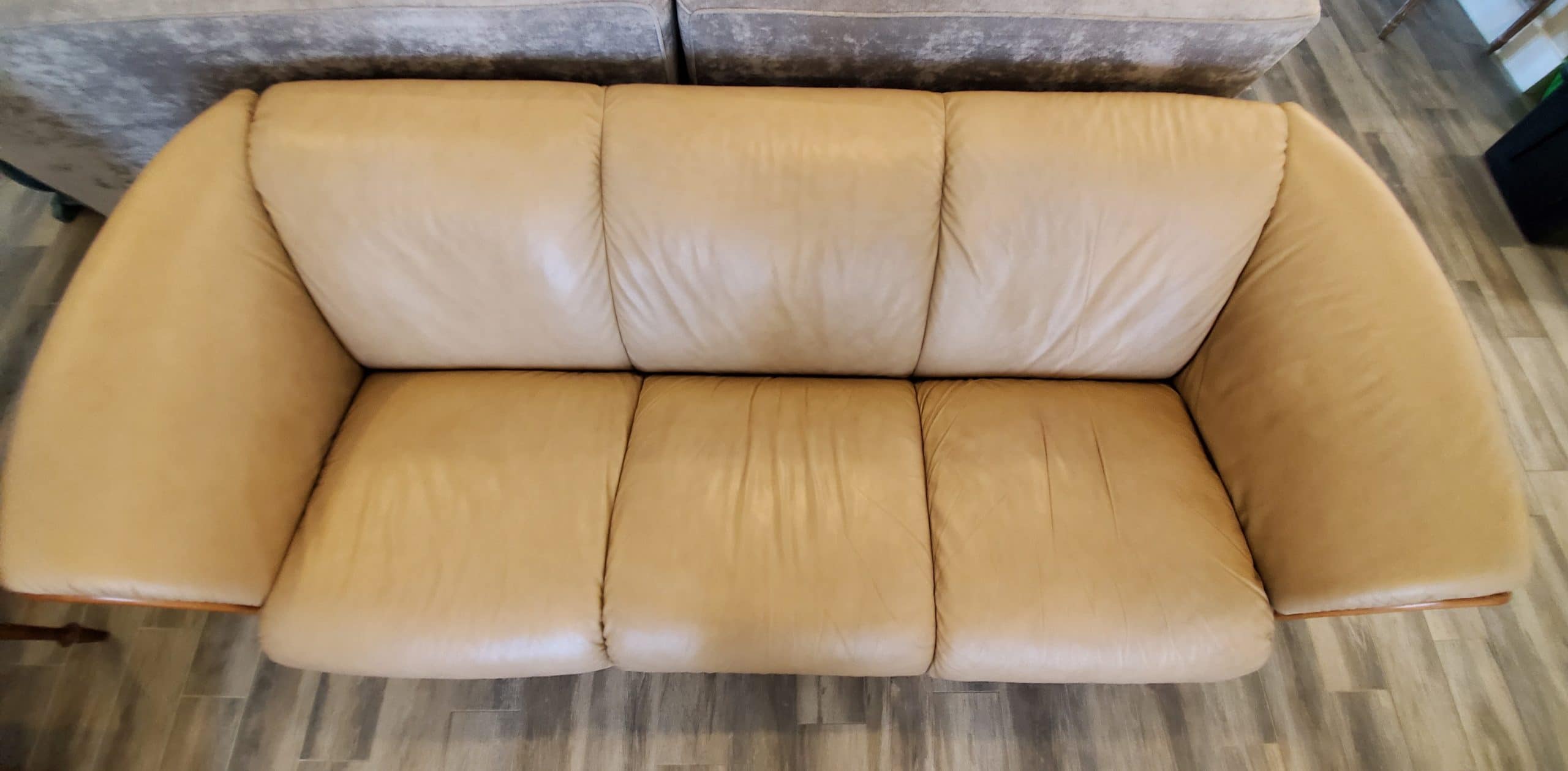 You are currently viewing Ekornes Stressless Sofa Manhattan Model Sand Color